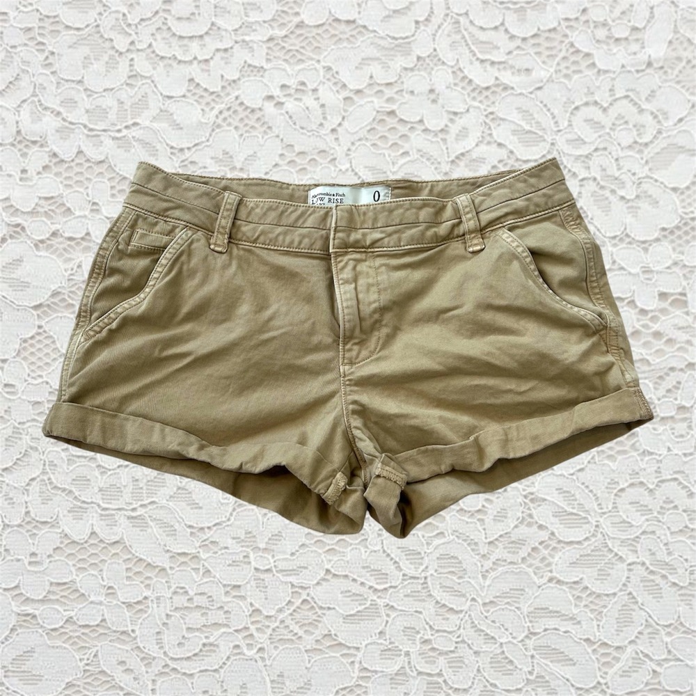vintage abercrombie low rise khaki mini shorts